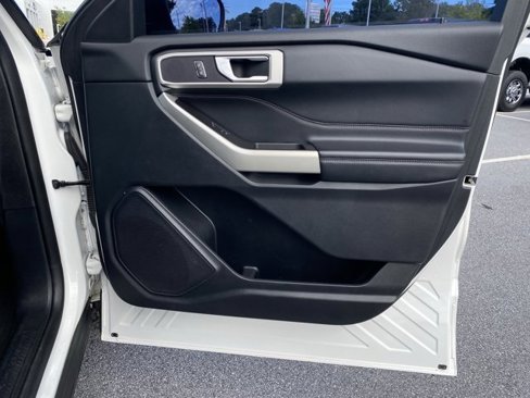 Used 2020 Ford Explorer XLT w/ Equipment Group 202A image 26