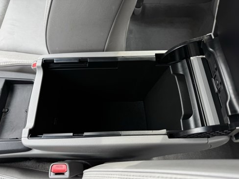 Used 2016 Toyota Camry XLE image 17