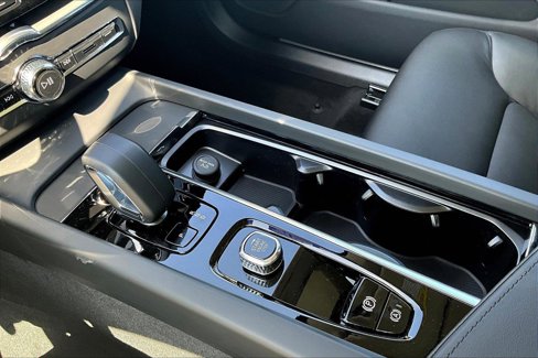 New 2025 Volvo XC60 T8 Core w/ Protection Package Premier image 10