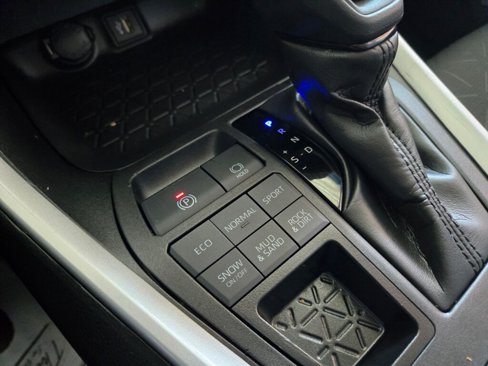 Used 2023 Toyota RAV4 XLE w/ Convenience Package image 18