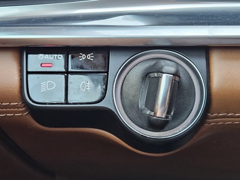 Certified 2021 Porsche Panamera image 21