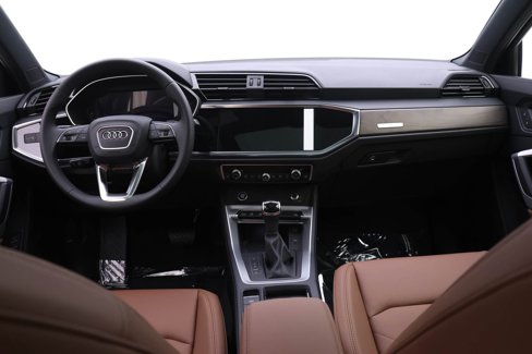 New 2025 Audi Q3 2.0T Premium image 8