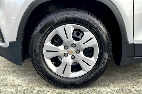 Used 2018 Chevrolet Trax LS image 27