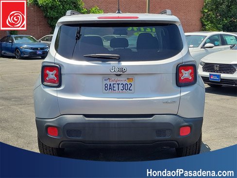 Used 2017 Jeep Renegade Latitude image 6