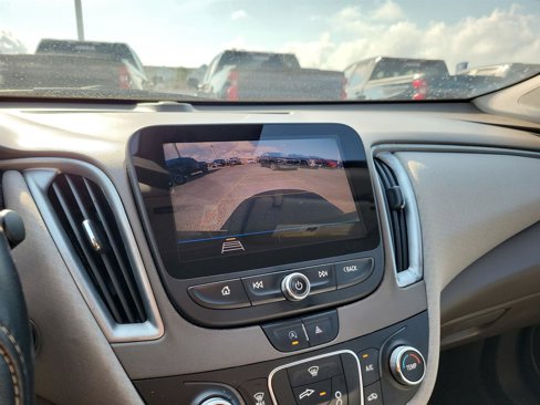 Used 2020 Chevrolet Malibu LS w/ Driver Confidence Package II image 14