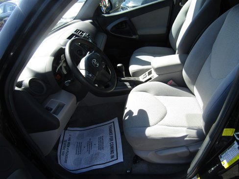 Used 2011 Toyota RAV4 2WD image 16