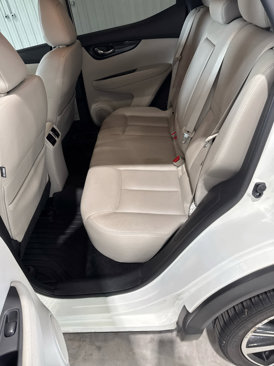 Used 2018 Nissan Rogue Sport SL image 16