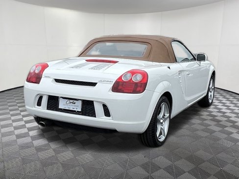 Used 2004 Toyota MR2 image 6