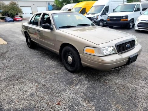 Used 2007 Ford Crown Victoria Police Interceptor image 7