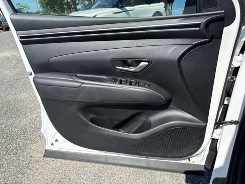 Used 2023 Hyundai Tucson SE image 17