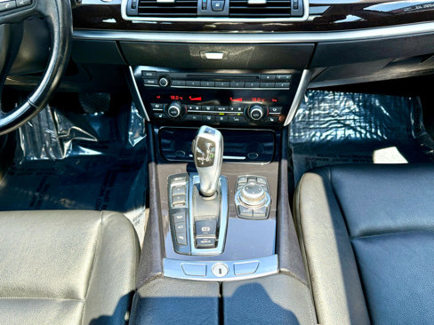 Used 2011 BMW 535i xDrive image 17