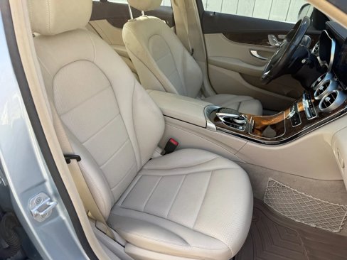 Used 2015 Mercedes-Benz C 300 4MATIC Sedan image 16