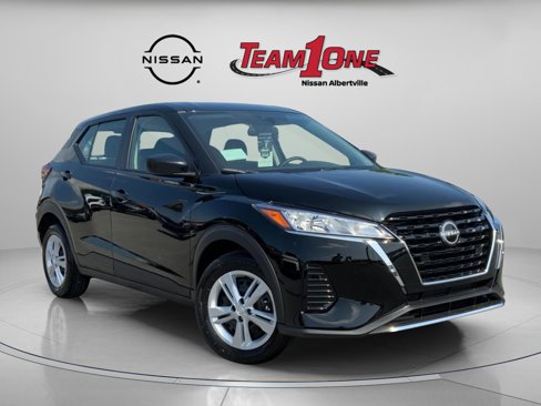 New 2025 Nissan Kicks Play S image 1