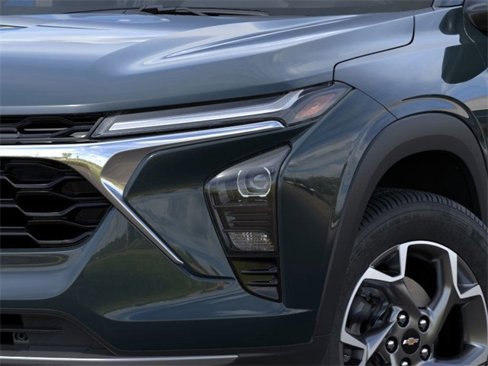 New 2025 Chevrolet Trax LT w/ Driver Confidence Package image 11