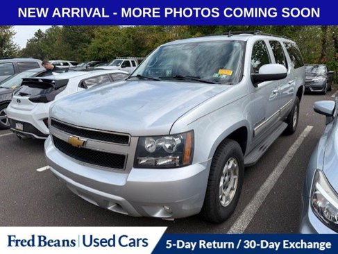 Used 2012 Chevrolet Suburban LT image 3
