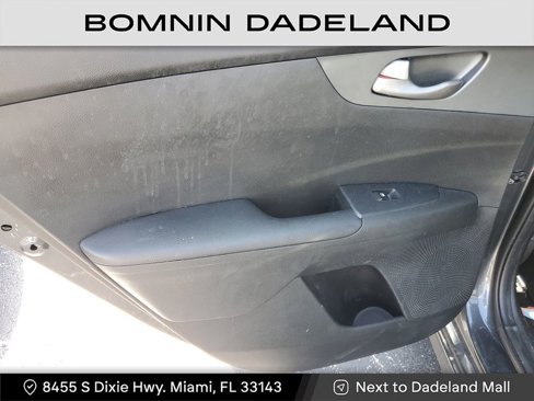 Used 2021 Kia Forte LXS image 9