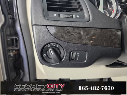 Used 2013 Dodge Grand Caravan SE image 14