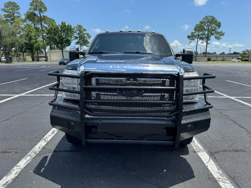 Used 2016 Ford F250 Lariat w/ Lariat Ultimate Package image 3