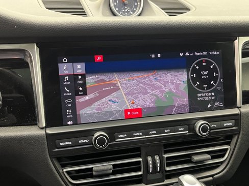 Used 2019 Porsche Macan image 17