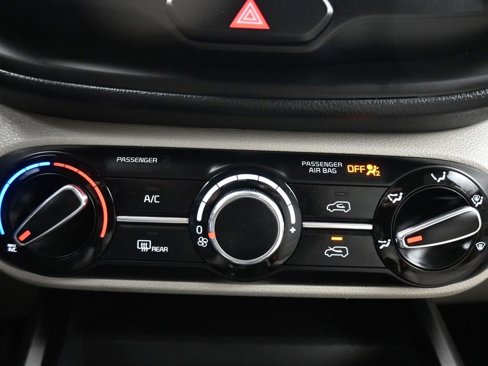 Used 2023 Kia Soul LX image 19