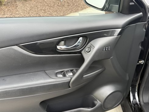 Used 2019 Nissan Rogue SL w/ Premium Package image 15