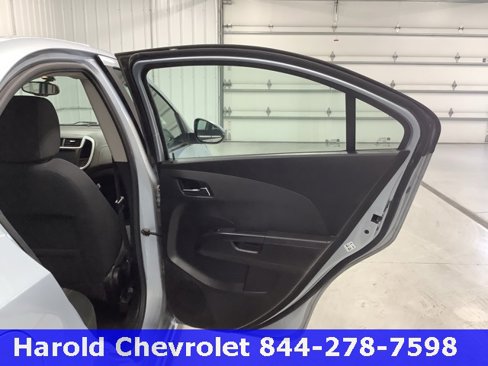 Used 2017 Chevrolet Sonic LT image 6