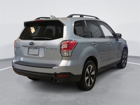 Used 2017 Subaru Forester 2.5i Limited image 5