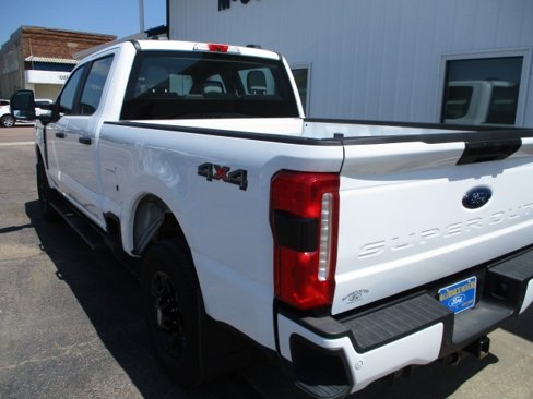 Used 2024 Ford F250 XL w/ STX Appearance Package image 7