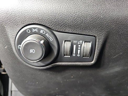 Certified 2022 Jeep Compass Latitude w/ Convenience Group image 17