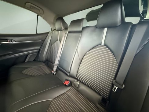 Used 2022 Toyota Camry SE image 20