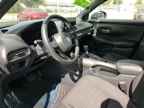 Used 2023 Honda HR-V Sport image 9