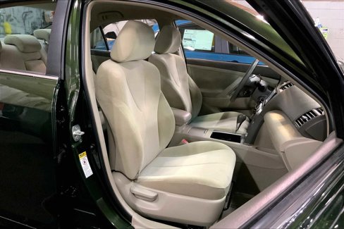 Used 2011 Toyota Camry LE image 8