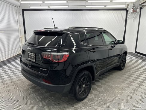 Used 2017 Jeep Compass Sport w/ Tech Group image 5