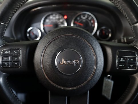 Used 2012 Jeep Wrangler Sahara w/ Dual Top Group image 10