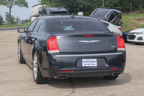 Used 2017 Chrysler 300 C Platinum image 5