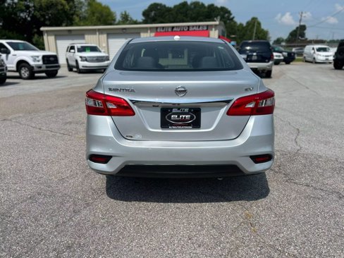 Used 2019 Nissan Sentra SV image 7