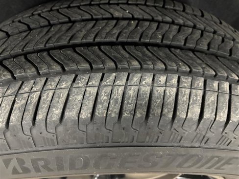 Used 2022 Chevrolet Traverse LT w/ Midnight/Sport Edition image 6