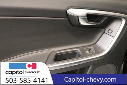 Used 2018 Volvo V60 T5 Cross Country w/ Convenience Package image 28
