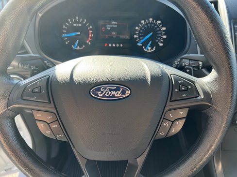 Used 2019 Ford Edge SE image 6
