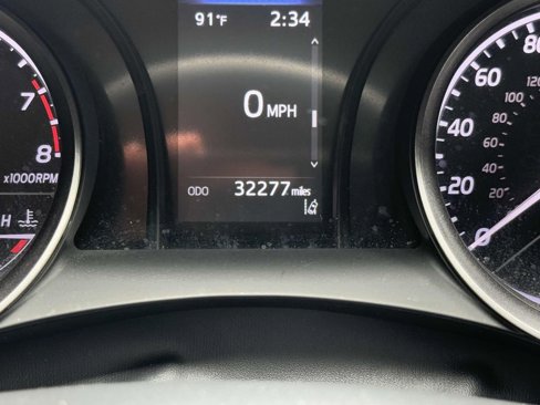 Used 2024 Toyota Camry SE image 29