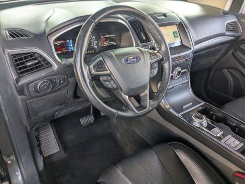 Used 2019 Ford Edge Titanium w/ Equipment Group 301A image 10