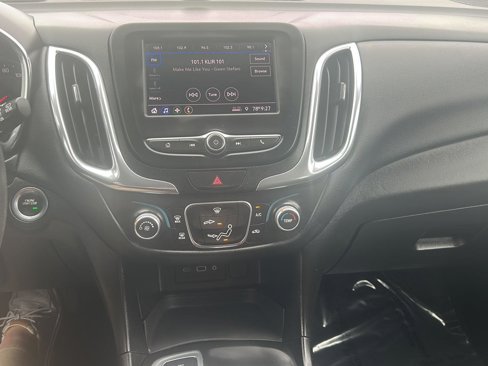 Used 2020 Chevrolet Equinox LT image 17