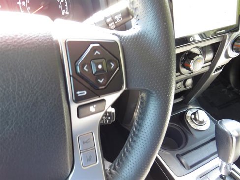 Used 2021 Toyota 4Runner SR5 image 12