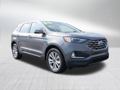 Used 2024 Ford Edge Titanium image 9