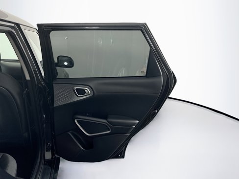 Used 2020 Kia Soul LX image 27