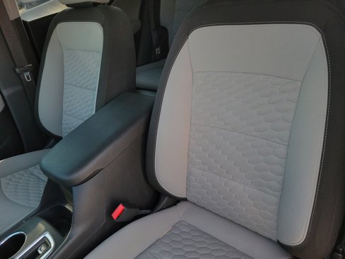 Used 2020 Chevrolet Equinox LS image 6
