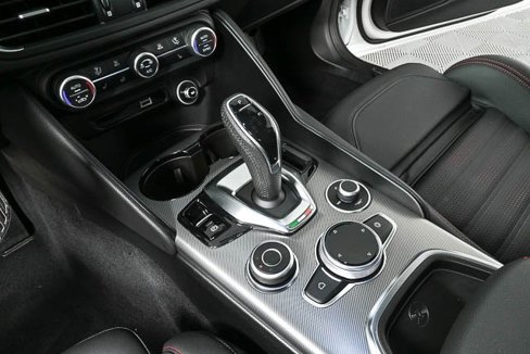 New 2025 Alfa Romeo Giulia w/ Driving Assist Package image 17