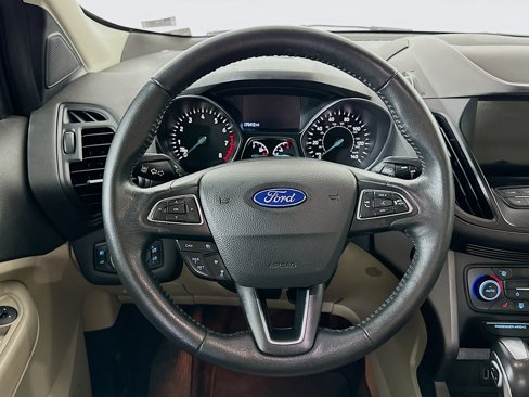 Used 2019 Ford Escape SEL image 18