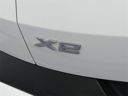 Certified 2025 BMW X2 xDrive28i image 16