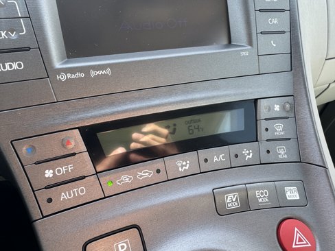 Used 2015 Toyota Prius Three image 29